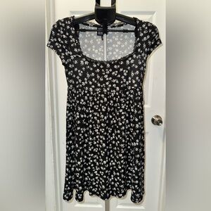 Derek Heart Gray Floral Dress